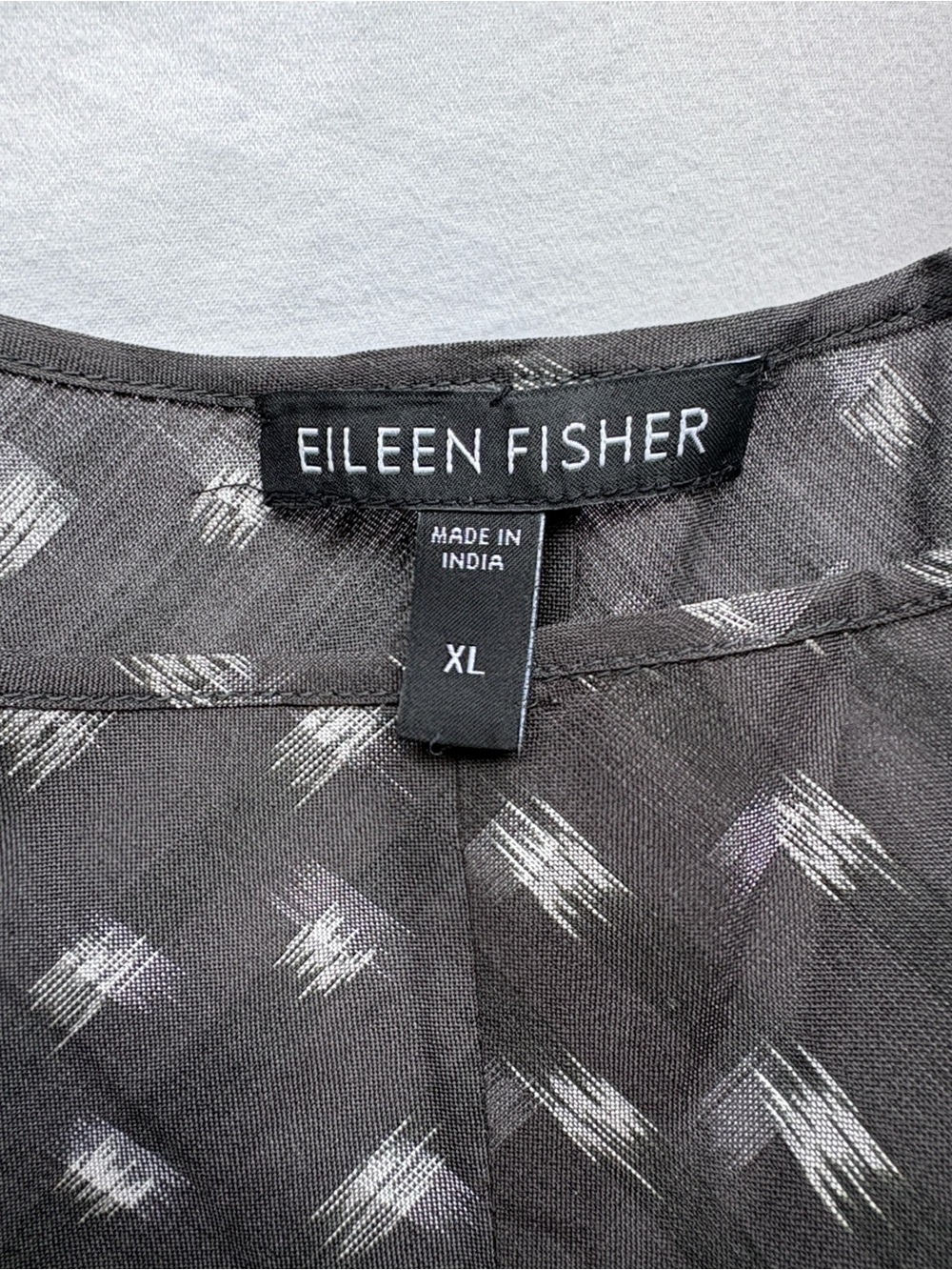 Eileen Fischer Dark Gray Printed Silk Tank Top - Picture 2 of 11